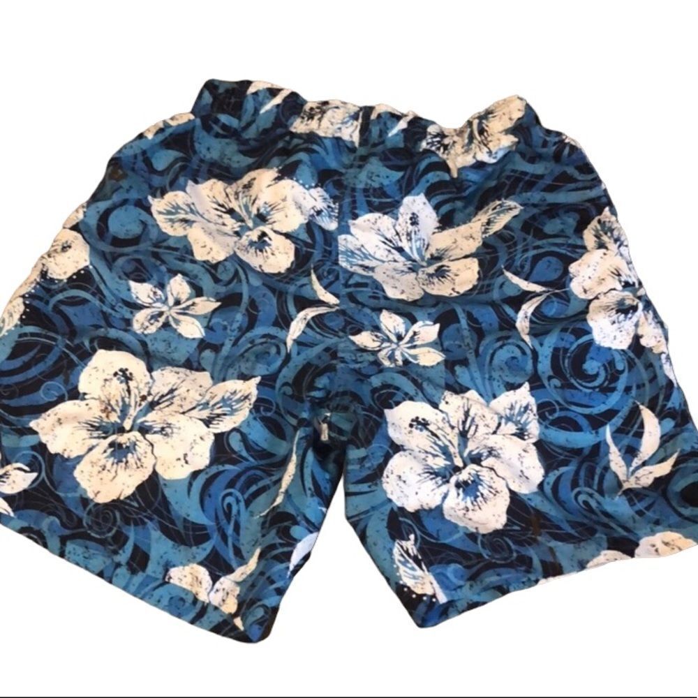 Liquid Wave size medium swim trunks like new